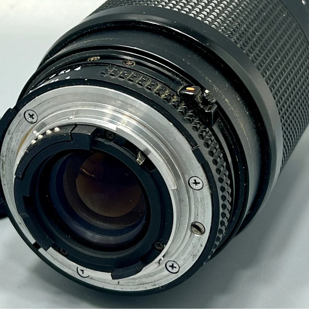 Nikon AF NIKKOR 70-210mm Lens in Black